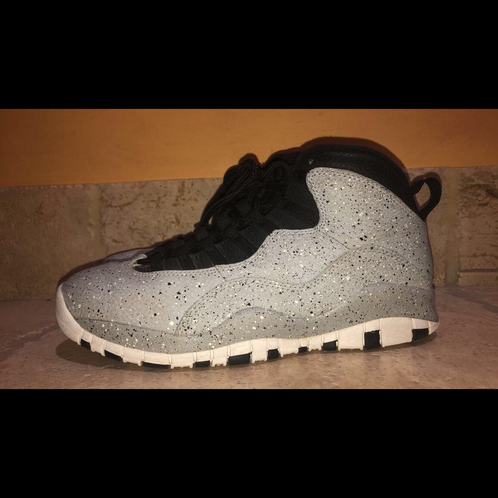 Air Jordan 10 Retro & OG Gray